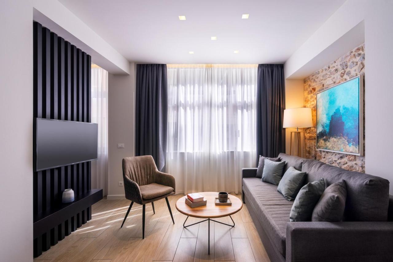 Hestia - Romvis 9 Aparthotel Атина Екстериор снимка